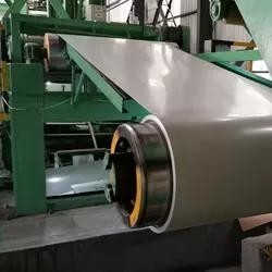 Bobina de acero galvanizada laminada en caliente 1000-1800m m de DX51D para cubrir la hoja