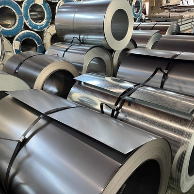 JIS SGCC galvanizó la anchura laminada en caliente de acero el 1-5m WUGANG de la bobina DX51D