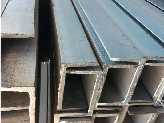 0.5m m - 3.0m m galvanizaron EN de acero estructural S235JR S275JR S355JR del canal del perfil de U