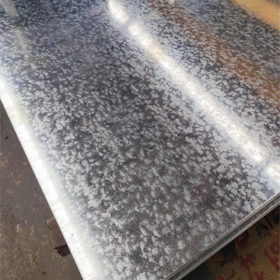 DX52D S220GD S250GD Hojas de techo galvanizadas 26 Gauge Z180 sumergido en caliente 0,2-4mm Anticorrosión