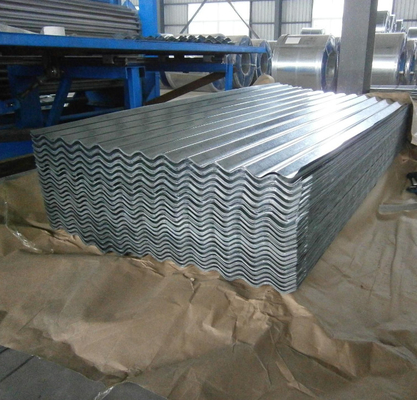 Resistencia a la corrosión 0,2-0,6 mm Gi Placa de techo de metal corrugado Plata de acero galvanizado